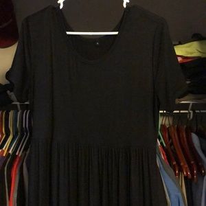 Long black short sleeve dress